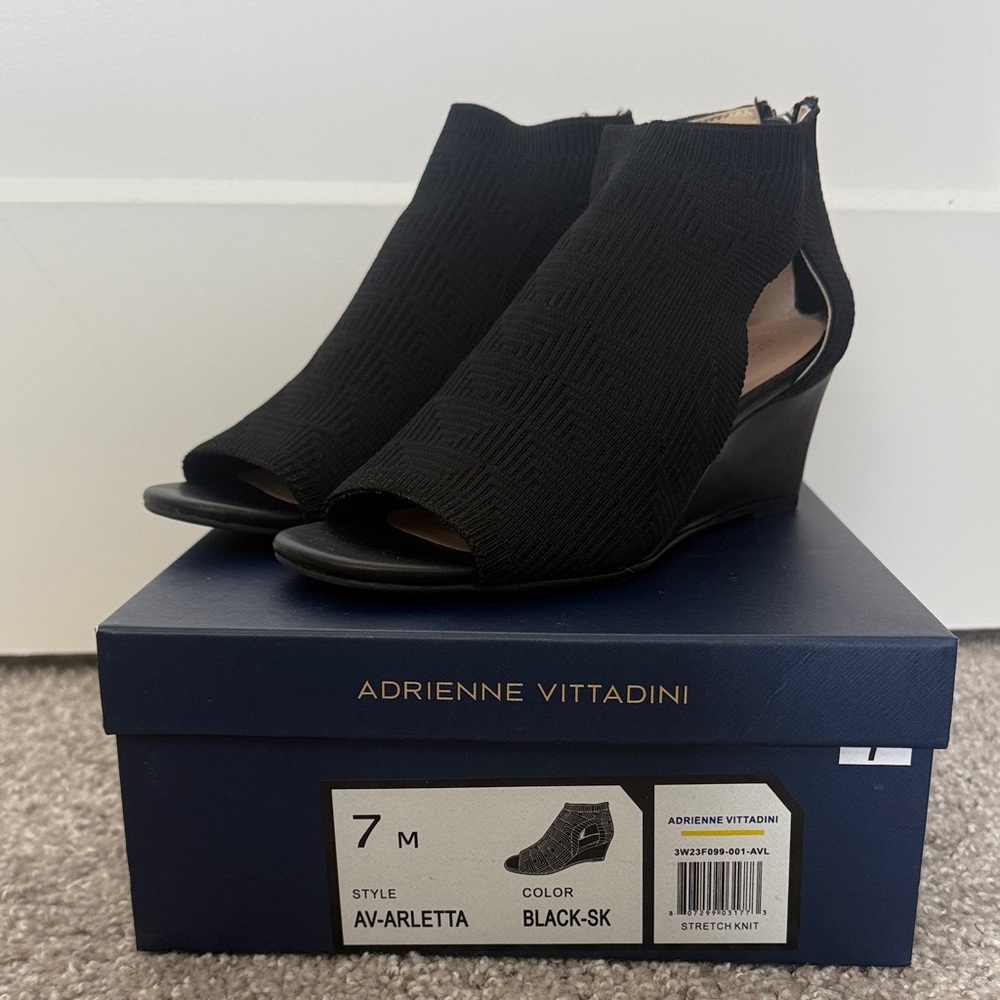 Adrienne Vittadini AV-Arletta Black Wedges